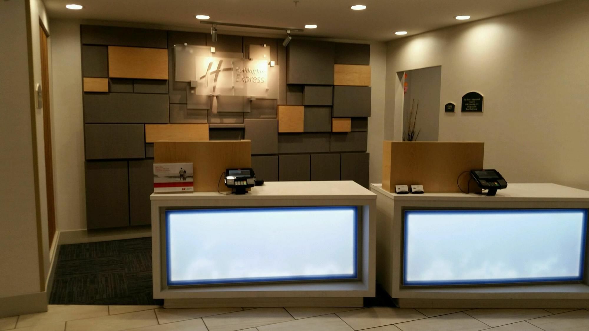 Holiday Inn Express Knoxville-Strawberry Plains By Ihg Kültér fotó